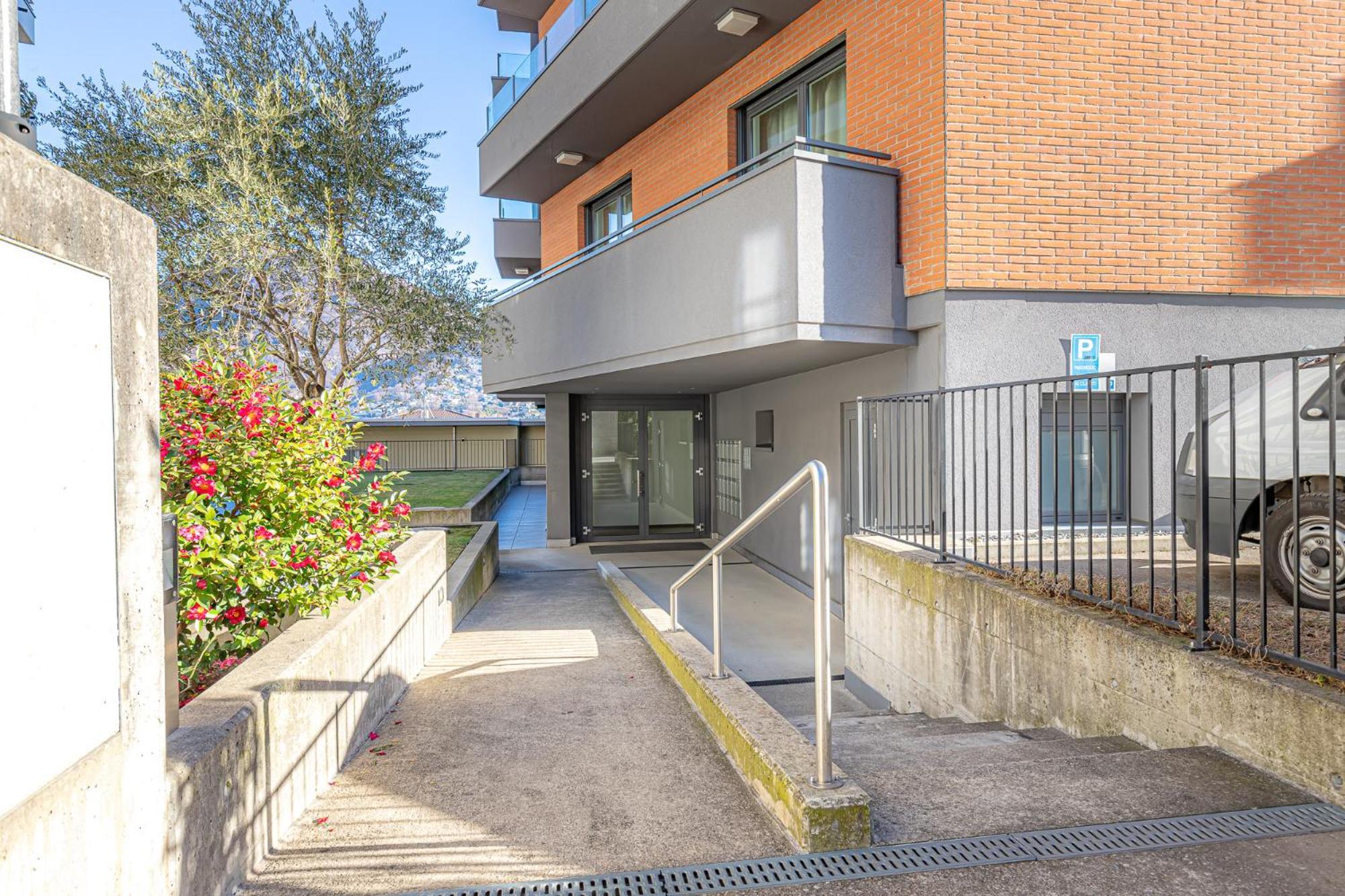 Imperial Of Lugano 3 With A Lake View Behind The Station And 10 Min From The Lake Of Lugano Exteriér fotografie
